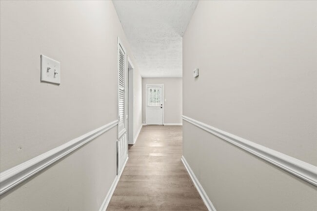 Photo - 2357 Basswood Dr
