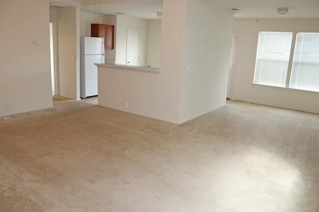 Photo - Lovely 3 BR 2 BA Home for Lease in Cross Oak Ranch Addition