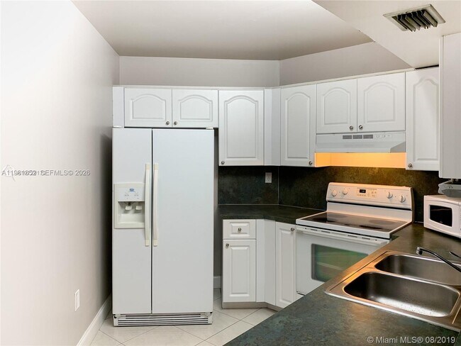 Photo - 9741 Fontainebleau Blvd Unit H208