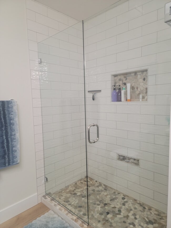 Photo - 9976 Edgewood Ave