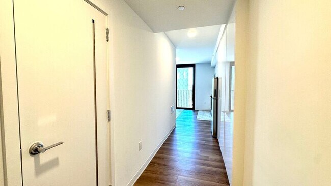 Photo - 987 Queen St Unit #2511