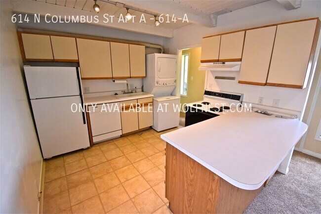 Photo - 614 Columbus St E Unit 614-A