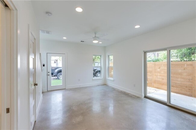 Photo - 1907 E 17th St