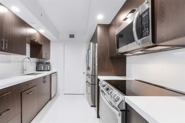 Photo - 6917 Collins Ave Unit 906