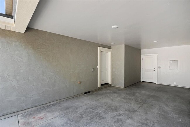 Photo - 254 Monroe St