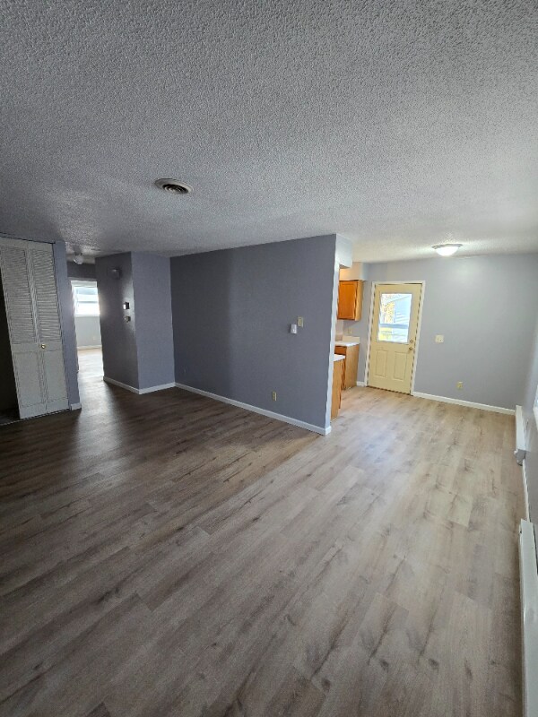 Building Photo - 518 6th Ave