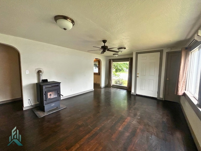 244 5th St