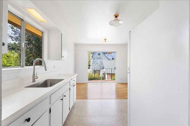 Photo - 2118 Alameda Ave Unit Alameda Ave 2118 #D