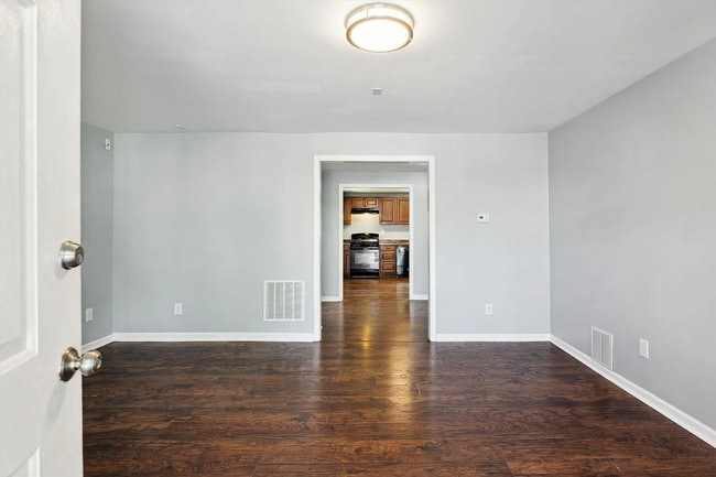 Photo - 330 Richmond Ave