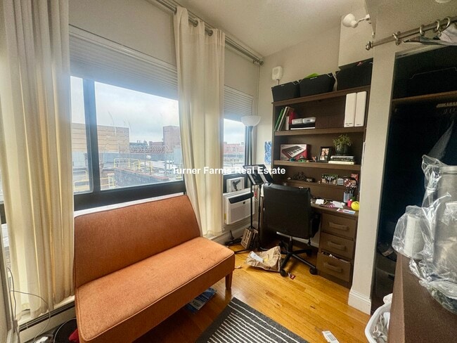 Photo - 12 Stoneholm St Unit 619R