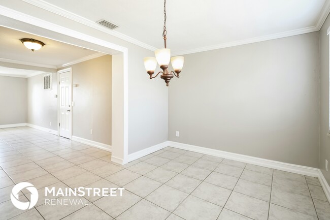 Photo - 4251 Oakfield Ave