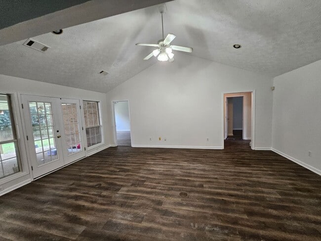 Photo - For rent 3 bedroom, 2 bath home