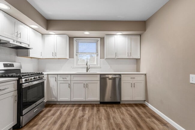 Photo - 305 N Elizabeth St Unit 3