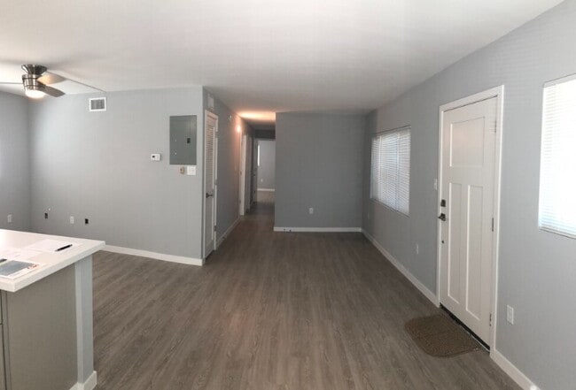 Photo - Driftwood Villas Apartments