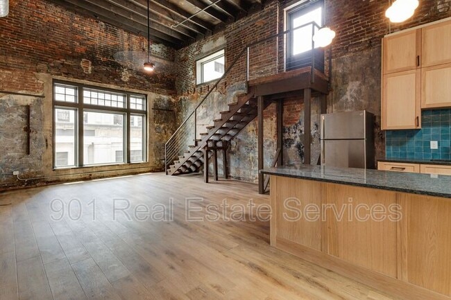 Photo - 124 Monroe Ave Unit #201