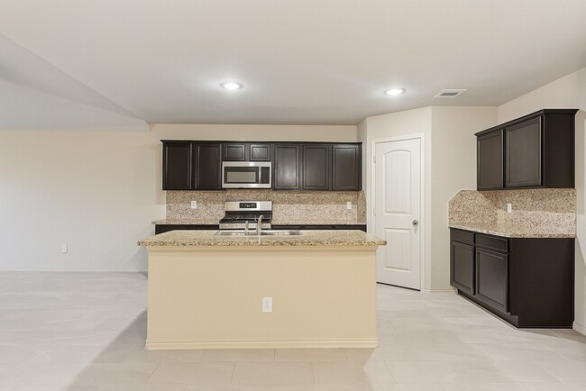 Building Photo - 2414 Fall Aster Dr