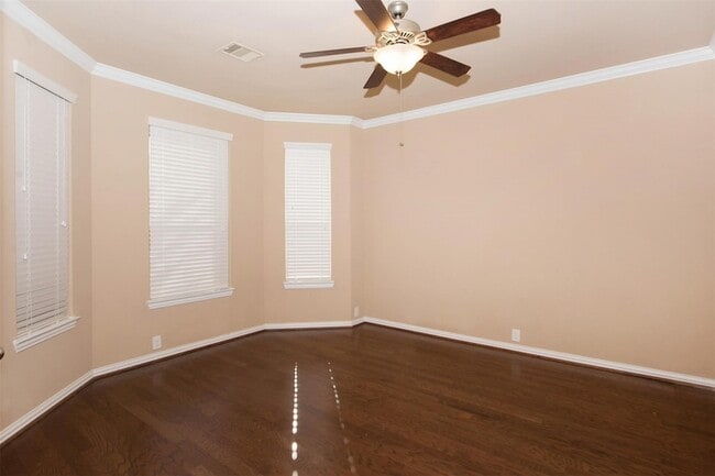 17422 Aldenwilds Ln