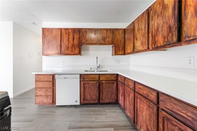 Photo - 6982 Hopkins Dr Unit C