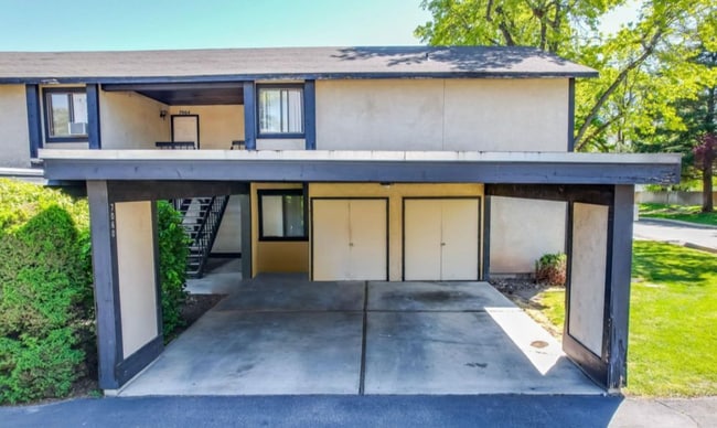 Photo - Updated Apartment with Community Pool!