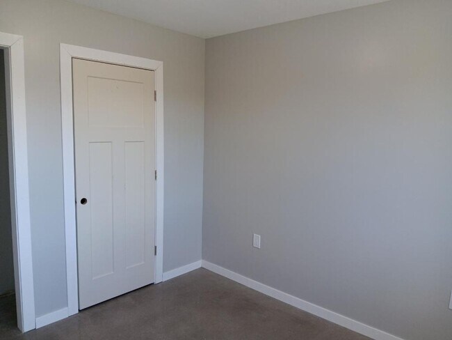 Photo - Ft Scott Manor Unit 20