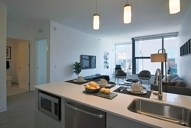 Photo - 856 W Van Buren St