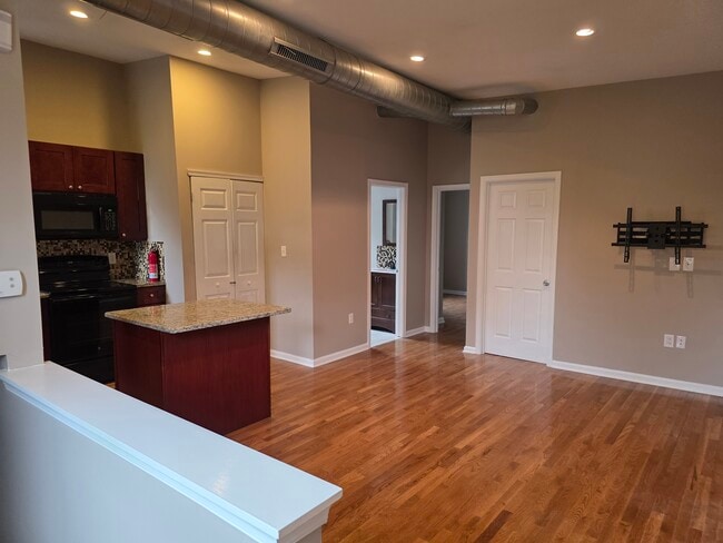 Building Photo - 3509 W Clearfield St Unit 2nd floor  w/ One Parking Spot