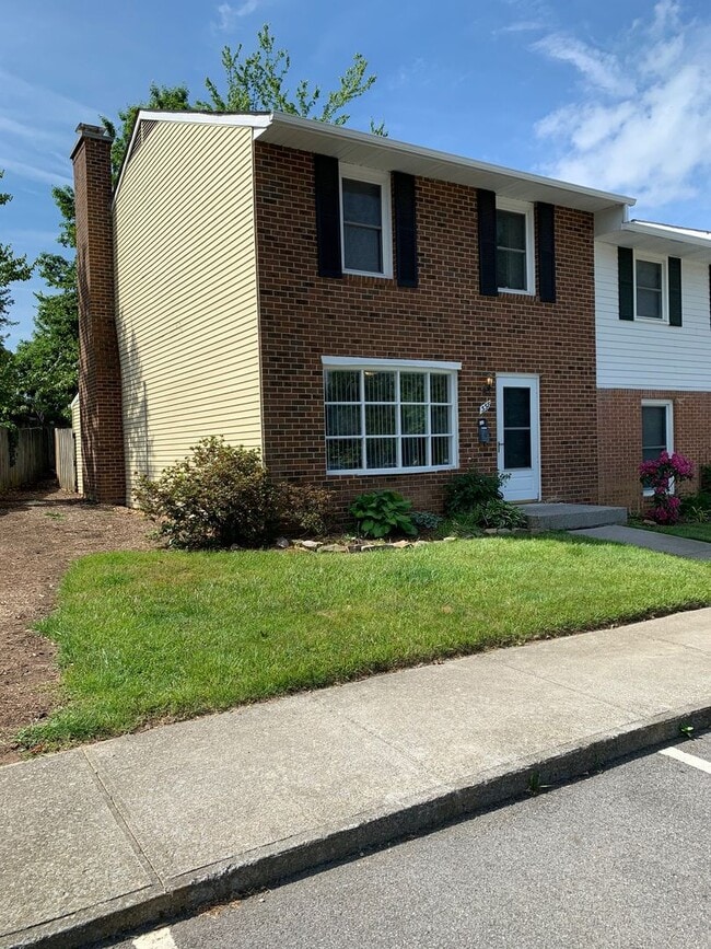 Photo - 338 Loudon Rd