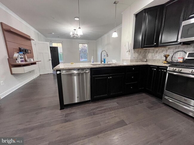 Photo - 42593 Burbank Terrace