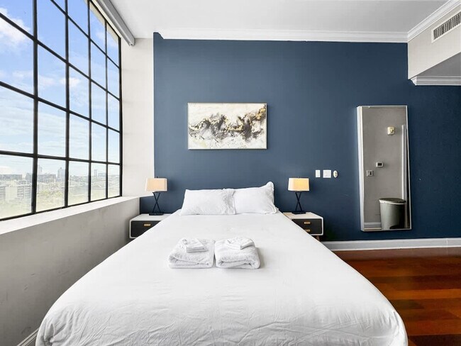 Photo - 1421 N 5th St Unidad ID1055950P