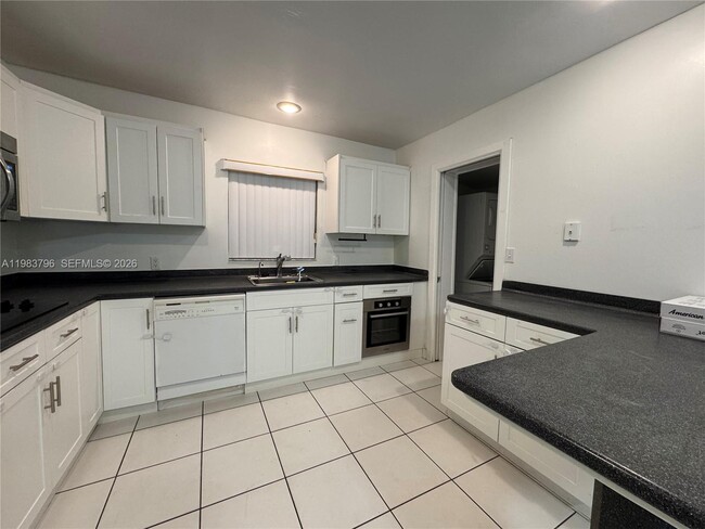 Photo - 65 Bentley Dr