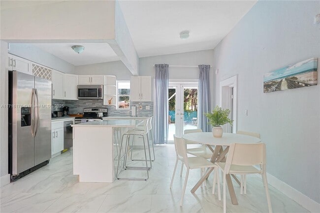 Photo - 1370 NE 133rd St