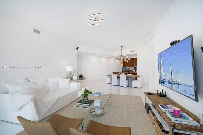 Photo - 15901 Collins Ave