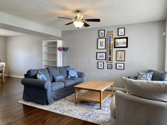 Photo - 2825 Dristol Dr