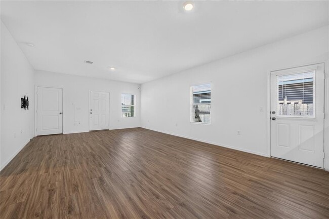 Photo - 2521 Forgetmenot Ln