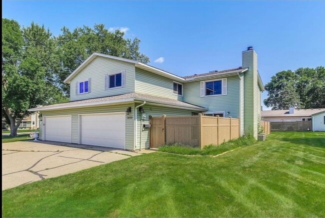 Building Photo - 3490 Cloman Way