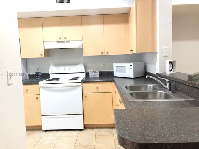 Photo - 2544 Centergate Dr Unit 308