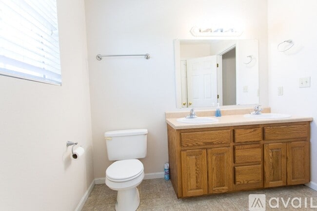 Photo - NEWLY PAINTED INSIDE!!! Available July 3rd!!!