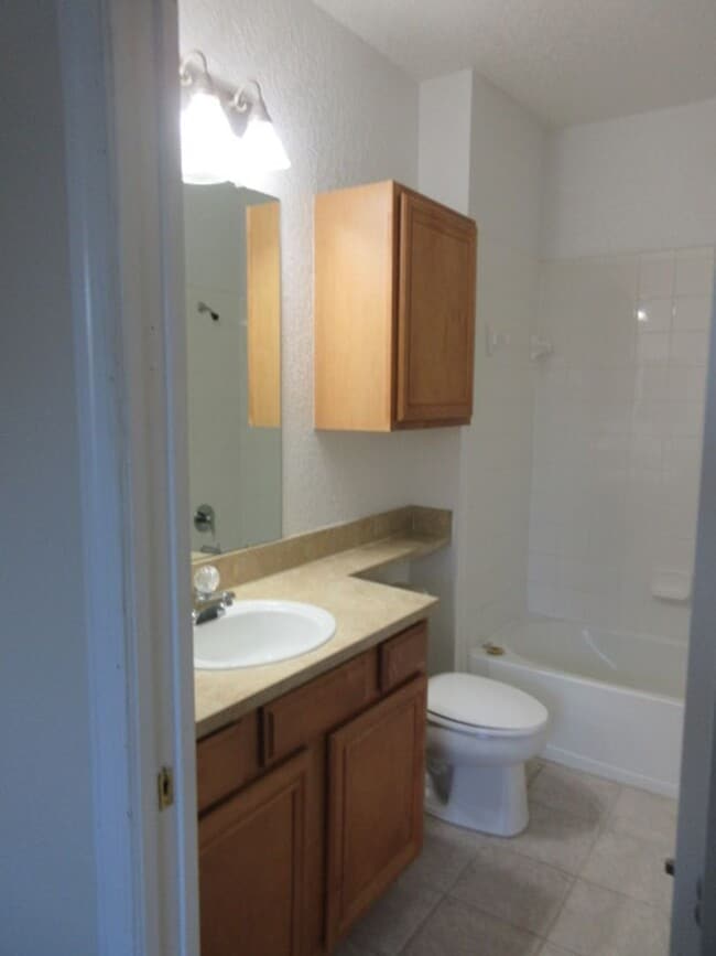 Photo - Available Now! Metrowest townhouse - Thre...