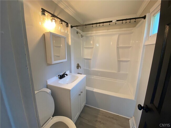 Photo - 273 N Collingwood Ave