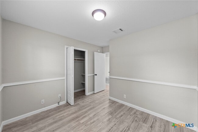 Photo - 104 Harvest Ln