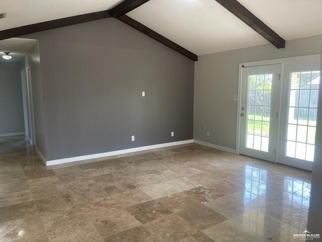 Photo - 14-25 1/2 N 25 1/2 St