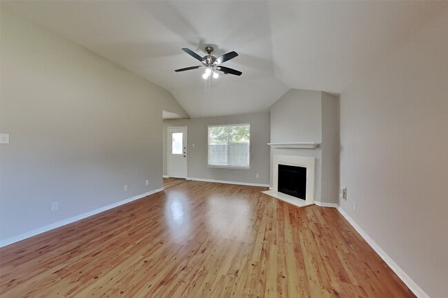 Photo - 26912 Castlecliff Ln