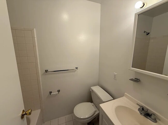 Photo - 628 Tenth Avenue Unit 4