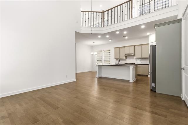 Photo - 724 Kendall Ln