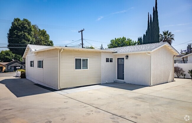 Building Photo - 25461 Cole St Unit #2 Rental