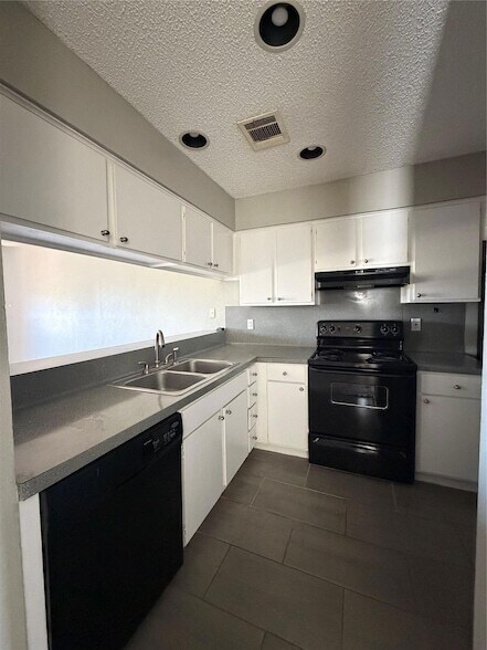 Photo - 5305 Indio Cove Unit D
