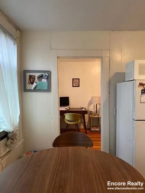 Photo - 232 Cambridge St Unidad 2