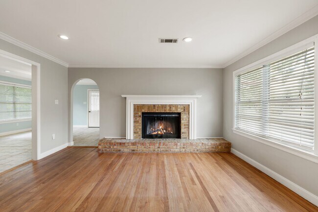 Photo - 9333 Walterville Rd