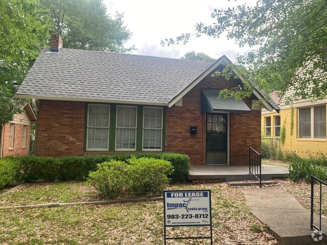 Building Photo - 2322 Laurel St Rental