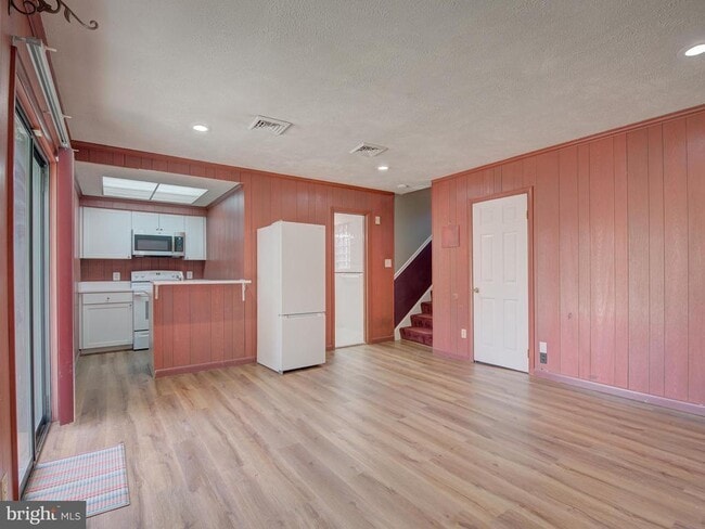 Photo - 1108 Shaker Woods Rd